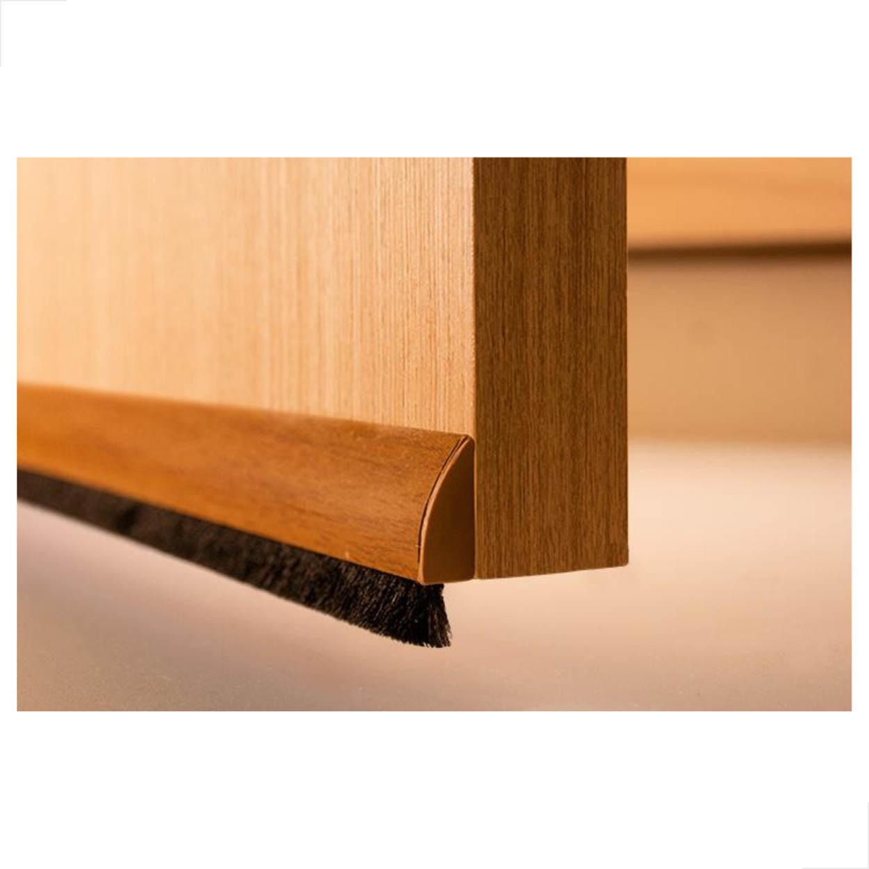 Veda Porta Adesivo 100cm Marrom Escuro Vedação Para Portas